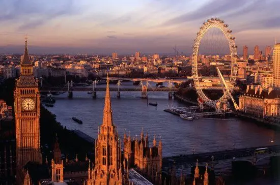 -7-must-visit-travel-destinations-for-your-next-dream-vacation-featured-opt.webp